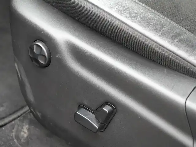 クライスラー・ジープ ジープ グランドチェロキー アルティテュード 静岡県 2019(令1)年 5.9万km ワイン 135台限定モデル/法人ワンオーナー/UconnectナビCarplay対応Bluetooth/フロント サイド バックカメラ/ハーフレザーシート　シートヒーター/デジタルインナーミラー前後ドラレコ/ランニングボード/グロスブラックアクセント/20インチアルミホイール/HIDヘッドライト/ワイヤレス充電/スマートキー/DSRCETC