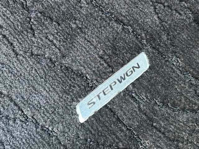 ホンダ ステップワゴン スパーダ eHEV G EXホンダS 栃木県 2020(令2)年 8万km オブシダンブルーパール ホンダセンシング/フリップダウンモニター/純正9インチナビ/フルセグTV/DVD/Bluetooth/USB/全周囲カメラ/ビルトインETC/前席シートヒーター/両側パワースライドドア/アダプティブクルーズコントロール/プッシュスタート/ステアリングリモコン/LEDオートライト/LEDフォグランプ/社外17インチAW/アイドリングストップ/横滑り防止装置/電動格納ミラー/わくわくゲート