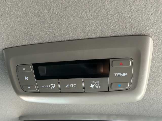 ホンダ ステップワゴン スパーダ eHEV G EXホンダS 栃木県 2020(令2)年 8万km オブシダンブルーパール ホンダセンシング/フリップダウンモニター/純正9インチナビ/フルセグTV/DVD/Bluetooth/USB/全周囲カメラ/ビルトインETC/前席シートヒーター/両側パワースライドドア/アダプティブクルーズコントロール/プッシュスタート/ステアリングリモコン/LEDオートライト/LEDフォグランプ/社外17インチAW/アイドリングストップ/横滑り防止装置/電動格納ミラー/わくわくゲート