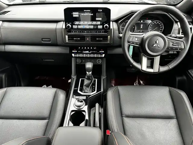 三菱 トライトン GSR 道北・旭川 2025(令7)年 0.1万km ダイヤモンドブラックマイカ ワンオーナー/純正ナビゲーション/全方位カメラ/フルセグTV/クルーズコントロール/コーナーセンサー/レザーシート/前席シートヒーター/LEDヘッドライト