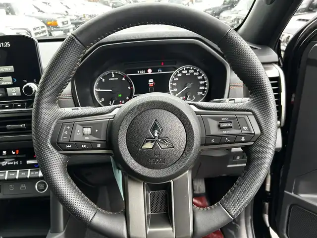 三菱 トライトン GSR 道北・旭川 2025(令7)年 0.1万km ダイヤモンドブラックマイカ ワンオーナー/純正ナビゲーション/全方位カメラ/フルセグTV/クルーズコントロール/コーナーセンサー/レザーシート/前席シートヒーター/LEDヘッドライト