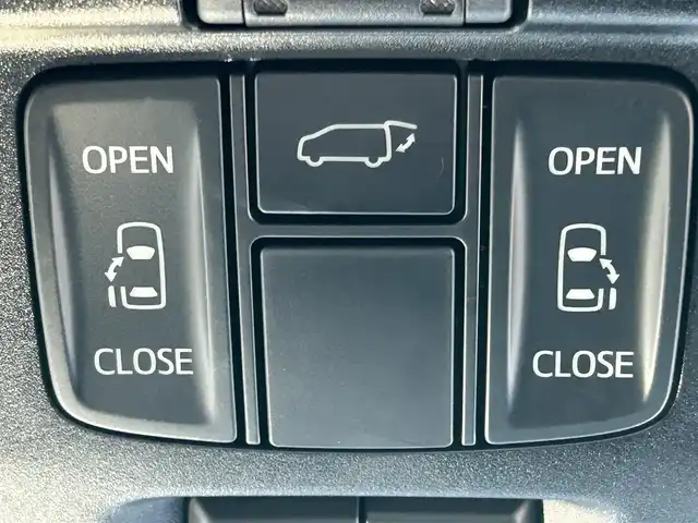 トヨタ アルファード S Cパッケージ 岡山県 2019(令1)年 8.3万km ホワイトパールクリスタルシャイン 登録時走行距離82138km/ALPINE11インチナビ/フルセグTV(AM/FM/CD/DVD/Bluetooth)/ALPINE12.8インチフリップダウンモニター/バックカメラ/両側パワースライドドア/ビルトインETC/ドライブレコーダー/パワーバックドア/トヨタセーフティセンス/・プリクラッシュセーフティ/・レーダークルーズコントロール/・オートマチックハイビーム/・レーンディバーチャーアラート/オートブレーキホールド/横滑り防止装置/本革シート/D/N席シートヒーター/D/N席ベンチレーション/ステアリングヒーター/オットマン/18インチ純正AW/純正フロアマット