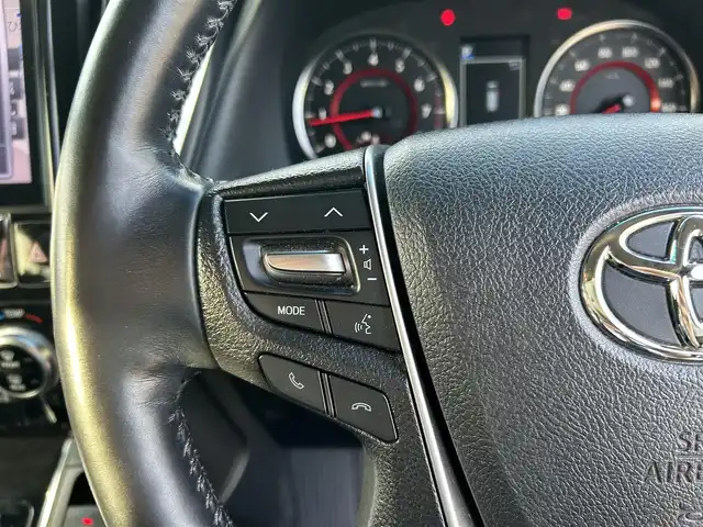トヨタ アルファード S Cパッケージ 岡山県 2019(令1)年 8.3万km ホワイトパールクリスタルシャイン 登録時走行距離82138km/ALPINE11インチナビ/フルセグTV(AM/FM/CD/DVD/Bluetooth)/ALPINE12.8インチフリップダウンモニター/バックカメラ/両側パワースライドドア/ビルトインETC/ドライブレコーダー/パワーバックドア/トヨタセーフティセンス/・プリクラッシュセーフティ/・レーダークルーズコントロール/・オートマチックハイビーム/・レーンディバーチャーアラート/オートブレーキホールド/横滑り防止装置/本革シート/D/N席シートヒーター/D/N席ベンチレーション/ステアリングヒーター/オットマン/18インチ純正AW/純正フロアマット