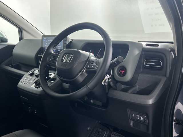 ホンダ フリード ハイブリット e:HEV クロスター 佐賀県 2025(令7)年 0.1千km メテオロイドグレーメタリック 登録済み未使用車/純正9インチナビ/フルセグTV/Bluetooth/Carplay/衝突被害軽減システム/レーダークルーズコントロール/レーンアシスト/ブラインドスポットモニター/先行車発進告知機能/標識認識機能/コーナーセンサー/横滑り防止装置/オートライト/オートマチックハイビーム/LEDヘッドライト/LEDフォグライト/電子パーキングブレーキ/ブレーキホールド/両側パワースライドドア/後席サンシェード/ハーフレザーシート/ISOFIX対応/運転席・助手席シートヒーター/後席サーキュレーター/ルーフレール/純正15インチアルミホイール/スマートキー×２