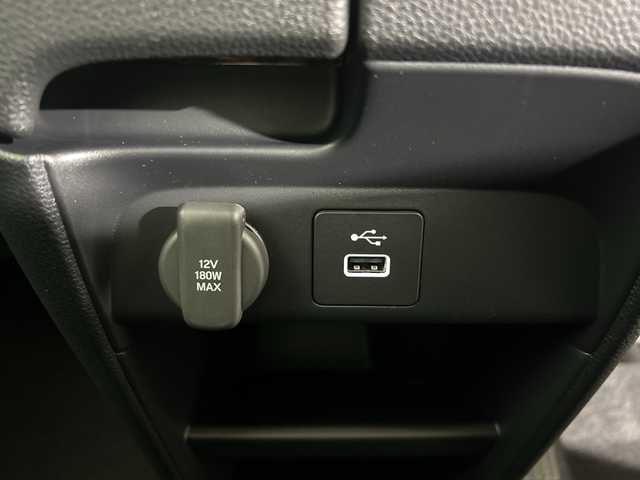 ホンダ フリード ハイブリット e:HEV クロスター 佐賀県 2025(令7)年 0.1千km メテオロイドグレーメタリック 登録済み未使用車/純正9インチナビ/フルセグTV/Bluetooth/Carplay/衝突被害軽減システム/レーダークルーズコントロール/レーンアシスト/ブラインドスポットモニター/先行車発進告知機能/標識認識機能/コーナーセンサー/横滑り防止装置/オートライト/オートマチックハイビーム/LEDヘッドライト/LEDフォグライト/電子パーキングブレーキ/ブレーキホールド/両側パワースライドドア/後席サンシェード/ハーフレザーシート/ISOFIX対応/運転席・助手席シートヒーター/後席サーキュレーター/ルーフレール/純正15インチアルミホイール/スマートキー×２