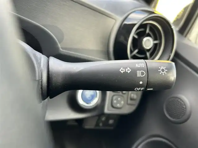 トヨタ アクア S スタイルブラック 宮城県 2018(平30)年 3.3万km ダークブルーマイカ ビューティパッケージ/・ナノイー/・シートヒーター（運転席/助手席）/＝＝＝/セーフティセンス/・プリクラッシュセーフティ/・レーンディパーチャーアラート/・オートマチックハイビーム/・先行車発進告知機能/・インテリジェントクリアランスソナー（パーキングサポートブレーキ機能付）/社外ナビ（AVN-D8W）/・CD/DVD/・Bluetooth/・フルセグTV/バックカメラ/ETC/ドライブレコーダー/オートライト/スマートキー＆プッシュスタート/電動格納ミラー/純正フロアマット/ドアバイザー/Wエアバッグ