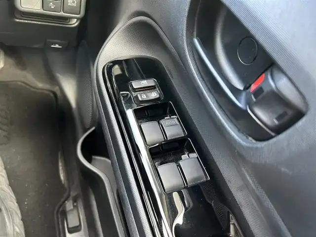 トヨタ アクア S スタイルブラック 宮城県 2018(平30)年 3.3万km ダークブルーマイカ ビューティパッケージ/・ナノイー/・シートヒーター（運転席/助手席）/＝＝＝/セーフティセンス/・プリクラッシュセーフティ/・レーンディパーチャーアラート/・オートマチックハイビーム/・先行車発進告知機能/・インテリジェントクリアランスソナー（パーキングサポートブレーキ機能付）/社外ナビ（AVN-D8W）/・CD/DVD/・Bluetooth/・フルセグTV/バックカメラ/ETC/ドライブレコーダー/オートライト/スマートキー＆プッシュスタート/電動格納ミラー/純正フロアマット/ドアバイザー/Wエアバッグ