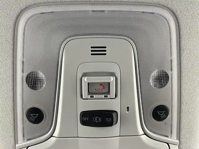 トヨタ プリウス S 富山県 2021(令3)年 4.5万km スーパーホワイトⅡ 純正8型ディスプレイオーディオ（AM/FM/BT/USB）/バックカメラ/ビルトインETC/衝突被害軽減システム/レーダークルーズコントロール/レーンキープアシスト/コーナーセンサー/横滑り防止装置/アイドリングストップ/オートLEDライト/オートマチックハイビーム/フォグライト/社外アルミホイール/純正フロアマット/革巻きステアリング/ステアリングスイッチ/スマートキー