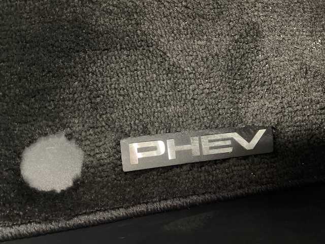 三菱 アウトランダー ＰＨＥＶ P エグゼクティブパッケージ 群馬県 2025(令7)年 0.5万km ブラックダイヤモンド パノラマルーフ　純正１２．３型ナビ　全周囲カメラ　ダイナミックサウンドＹＡＭＡＨＡアルティメット　マイパイロット　電子ミラー　ワイヤレス充電器　ETC　ドラレコ　レザーシート　シートヒーター　禁煙車