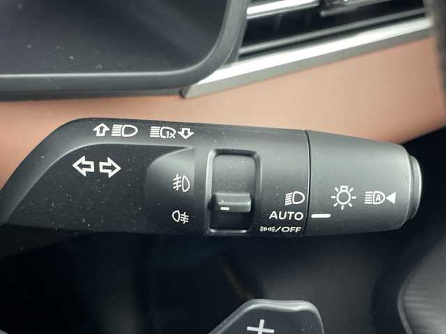 三菱 アウトランダー ＰＨＥＶ P エグゼクティブパッケージ 群馬県 2025(令7)年 0.5万km ブラックダイヤモンド パノラマルーフ　純正１２．３型ナビ　全周囲カメラ　ダイナミックサウンドＹＡＭＡＨＡアルティメット　マイパイロット　電子ミラー　ワイヤレス充電器　ETC　ドラレコ　レザーシート　シートヒーター　禁煙車