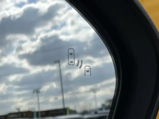 トヨタ シエンタ ハイブリッド Z 奈良県 2022(令4)年 4.9万km ホワイトパールクリスタルシャイン 純正10.5インチディスプレイオーディオ/（フルセグ/BT/AppleCarPlay/AndroidAuto)/レーダークルーズコントロール/アラウンドビューモニター/ブラインドスポットモニター/前後コーナーセンサー/プリクラッシュセーフティ/レーンキープアシスト/パーキングアシスト/両側パワースライドドア/前席シートヒーター/ステアリングヒーター/後席サンシェード/LEDヘッドライト/ETC/純正15インチAW/保証書/スペアキーX1