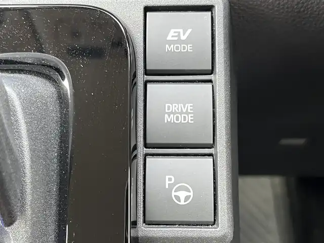 トヨタ シエンタ ハイブリッド Z 奈良県 2022(令4)年 4.9万km ホワイトパールクリスタルシャイン 純正10.5インチディスプレイオーディオ/（フルセグ/BT/AppleCarPlay/AndroidAuto)/レーダークルーズコントロール/アラウンドビューモニター/ブラインドスポットモニター/前後コーナーセンサー/プリクラッシュセーフティ/レーンキープアシスト/パーキングアシスト/両側パワースライドドア/前席シートヒーター/ステアリングヒーター/後席サンシェード/LEDヘッドライト/ETC/純正15インチAW/保証書/スペアキーX1