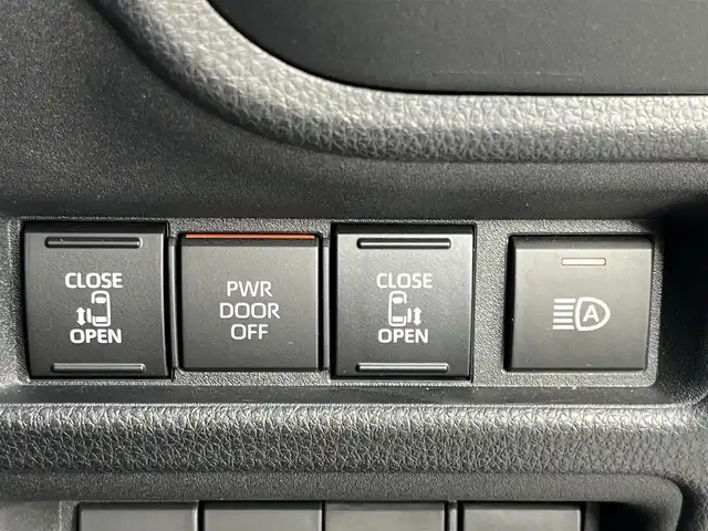 トヨタ シエンタ ハイブリッド Z 奈良県 2022(令4)年 4.9万km ホワイトパールクリスタルシャイン 純正10.5インチディスプレイオーディオ/（フルセグ/BT/AppleCarPlay/AndroidAuto)/レーダークルーズコントロール/アラウンドビューモニター/ブラインドスポットモニター/前後コーナーセンサー/プリクラッシュセーフティ/レーンキープアシスト/パーキングアシスト/両側パワースライドドア/前席シートヒーター/ステアリングヒーター/後席サンシェード/LEDヘッドライト/ETC/純正15インチAW/保証書/スペアキーX1