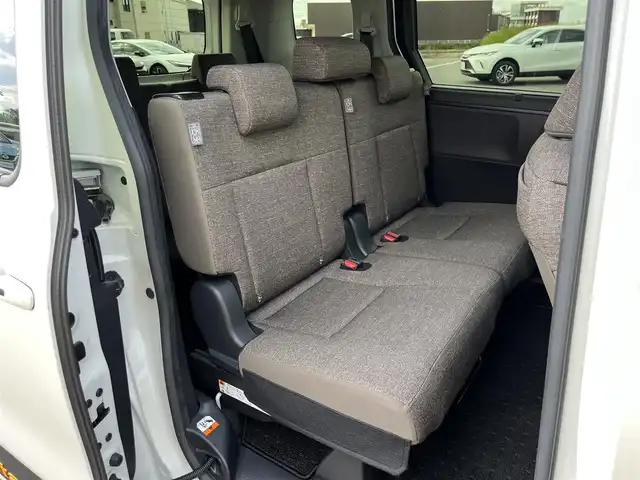 トヨタ シエンタ ハイブリッド Z 奈良県 2022(令4)年 4.9万km ホワイトパールクリスタルシャイン 純正10.5インチディスプレイオーディオ/（フルセグ/BT/AppleCarPlay/AndroidAuto)/レーダークルーズコントロール/アラウンドビューモニター/ブラインドスポットモニター/前後コーナーセンサー/プリクラッシュセーフティ/レーンキープアシスト/パーキングアシスト/両側パワースライドドア/前席シートヒーター/ステアリングヒーター/後席サンシェード/LEDヘッドライト/ETC/純正15インチAW/保証書/スペアキーX1