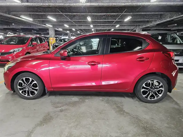 マツダ デミオ XD ツーリング 福岡県 2015(平27)年 7.8万km ソウルレッドプレミアムメタリック 純正ナビ/フルセグTV/バックカメラ/クルーズコントロール/前後パーキングセンサー/衝突被害軽減ブレーキ/前後誤発進抑制機能/ヘッドアップディスプレイ/LEDヘッドランプ/オートライト/オートエアコン/革巻きステアリング/パドルシフト/純正16インチアルミホイール/スマートキー/プッシュエンジンスタート/禁煙車