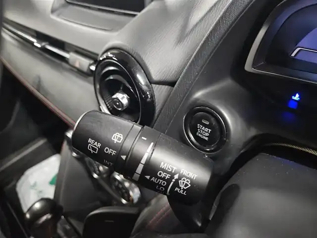 マツダ デミオ XD ツーリング 福岡県 2015(平27)年 7.8万km ソウルレッドプレミアムメタリック 純正ナビ/フルセグTV/バックカメラ/クルーズコントロール/前後パーキングセンサー/衝突被害軽減ブレーキ/前後誤発進抑制機能/ヘッドアップディスプレイ/LEDヘッドランプ/オートライト/オートエアコン/革巻きステアリング/パドルシフト/純正16インチアルミホイール/スマートキー/プッシュエンジンスタート/禁煙車