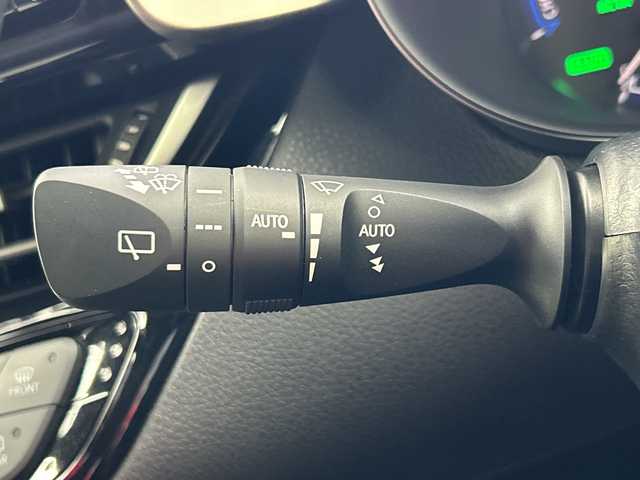 トヨタ Ｃ－ＨＲ G LEDエディション 奈良県 2018(平30)年 1.3万km ブラックマイカ 純正エアロ/アルパイン９インチナビ（X9Z）/Bluetooth/バックカメラ/フルセグTV/CD/DVD /HDMI/トヨタセーフティセンス/ブラインドスポットモニター/レーンキープアシスト/リヤクロストラフィックアラート/ドライブレコーダー（セルスター）/LEDヘッドライト/LEDフォグランプ/ハーフレザーシート/シートヒーター/クリアランスソナー/ナノイー/TVキット/純正マット