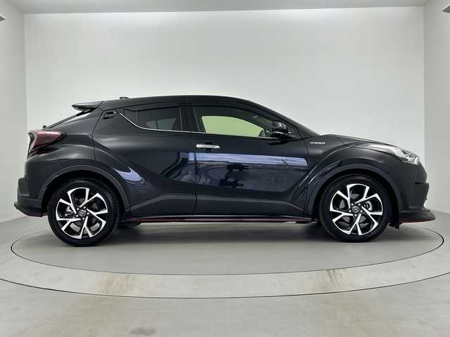 トヨタ Ｃ－ＨＲ G LEDエディション 奈良県 2018(平30)年 1.3万km ブラックマイカ 純正エアロ/アルパイン９インチナビ（X9Z）/Bluetooth/バックカメラ/フルセグTV/CD/DVD /HDMI/トヨタセーフティセンス/ブラインドスポットモニター/レーンキープアシスト/リヤクロストラフィックアラート/ドライブレコーダー（セルスター）/LEDヘッドライト/LEDフォグランプ/ハーフレザーシート/シートヒーター/クリアランスソナー/ナノイー/TVキット/純正マット