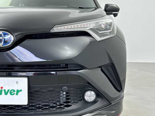 トヨタ Ｃ－ＨＲ G LEDエディション 奈良県 2018(平30)年 1.3万km ブラックマイカ 純正エアロ/アルパイン９インチナビ（X9Z）/Bluetooth/バックカメラ/フルセグTV/CD/DVD /HDMI/トヨタセーフティセンス/ブラインドスポットモニター/レーンキープアシスト/リヤクロストラフィックアラート/ドライブレコーダー（セルスター）/LEDヘッドライト/LEDフォグランプ/ハーフレザーシート/シートヒーター/クリアランスソナー/ナノイー/TVキット/純正マット