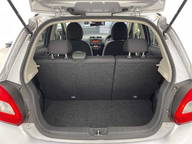 三菱 ミラージュ M 兵庫県 2018(平30)年 1.8万km クールシルバーメタリック ・前方ドライブレコーダー/・AM・FM・CD・オーディオ/・アイドリングストップ/・衝突軽減ブレーキ/・ETC/・プッシュスタート/・スマートキー/・ヘッドライトレベライザー/・電動格納ミラー/・オートエアコン/・取扱説明書