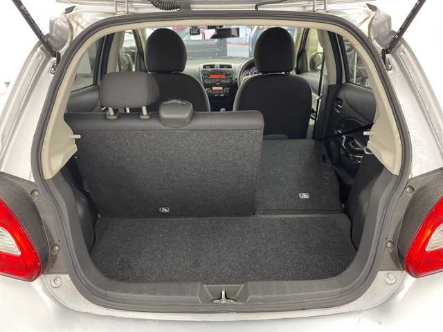 三菱 ミラージュ M 兵庫県 2018(平30)年 1.8万km クールシルバーメタリック ・前方ドライブレコーダー/・AM・FM・CD・オーディオ/・アイドリングストップ/・衝突軽減ブレーキ/・ETC/・プッシュスタート/・スマートキー/・ヘッドライトレベライザー/・電動格納ミラー/・オートエアコン/・取扱説明書