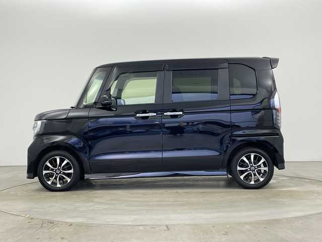 ホンダ Ｎ ＢＯＸ カスタム G L ホンダセンシング 兵庫県 2017(平29)年 3.5万km クリスタルブラックパール ・純正ディスプレイオーディオ/・CD/USB/TV/Bluetooth/・バックカメラ/・ホンダセンシング/・衝突軽減ブレーキ/・アダプティブクルーズコントロール/・オートハイビーム/・先行車発進告知/・路外逸脱抑制システム/・レーンキープアシストシステム/・標識認識機能/・誤発進抑制機能/・片側パワースライドドア/・ステアリングスイッチ/・フロアマット/・2列目サンシェード/・コンソールBOX（天張り）/・LEDヘッドライト/・フォグランプ/・純正アルミホイールタイヤ/・ビルトインETC/・スマートキー/・スペアキー