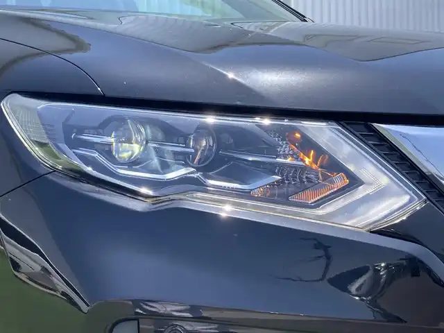 日産 エクストレイル 20Xi 香川県 2019(令1)年 3.9万km ダイヤモンドブラック 社外7インチナビ /(CD・DVD・BT・ラジオ再生可能)/プロパイロット/レーンアシスト/エマージェンシーブレーキ/コーナーセンサー/カプロンシート/シートヒーター/電動リアゲート/アラウンドビューモニター　/ドライブレコーダー　/ビルトインETC　/オートライト/LEDヘッドライト/純正18インチアルミホイール/純正フロアマット/スマートキー