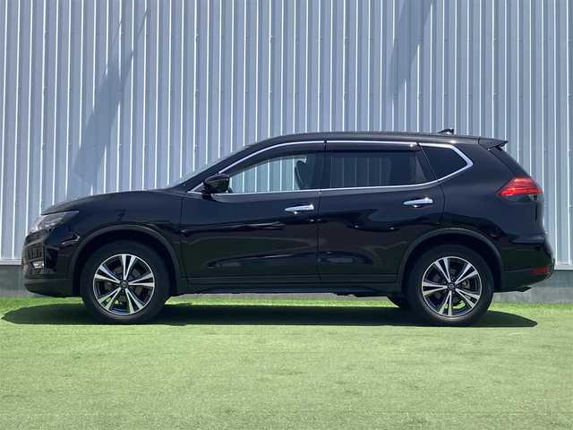日産 エクストレイル 20Xi 香川県 2019(令1)年 3.9万km ダイヤモンドブラック 社外7インチナビ /(CD・DVD・BT・ラジオ再生可能)/プロパイロット/レーンアシスト/エマージェンシーブレーキ/コーナーセンサー/カプロンシート/シートヒーター/電動リアゲート/アラウンドビューモニター　/ドライブレコーダー　/ビルトインETC　/オートライト/LEDヘッドライト/純正18インチアルミホイール/純正フロアマット/スマートキー