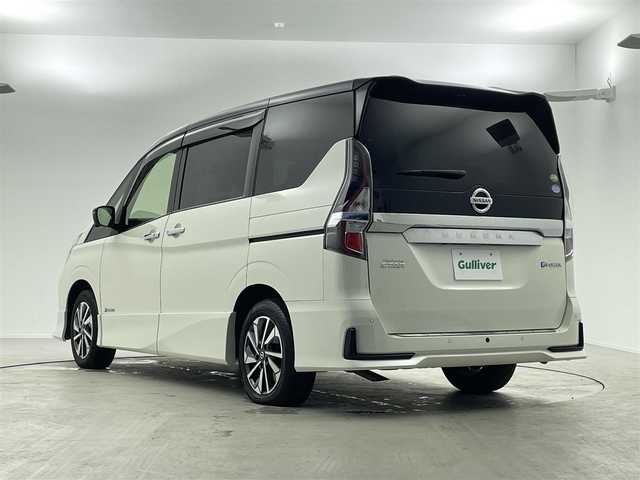 日産 セレナ e－パワー ハイウェイスター V 福井県 2022(令4)年 3.6万km ブリリアントホワイトパール 2トーン 純正SDナビ/CD/DVD/BT/フルセグ/フリップダウンモニター/アラウンドビューモニター/デジタルインナーミラー/ハンズフリーオートスライドドア/プロパイロット/レーダークルーズコントロール/レーンキープアシスト/オートライト/ハイビームアシスト/ＬＥＤヘッドライト/フォグランプ