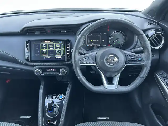 日産 キックス X 茨城県 2020(令2)年 5.8万km ピュアブラック セーフティアシスト/プロパイロット/純正SDナビ/アラウンドビューモニター/インテリジェントクルーズコントロール/LEDオートライト/ハーフレザーシート/純正17インチアルミホイール/オートホールド/電動パーキングブレーキ/スマートキー/ETC