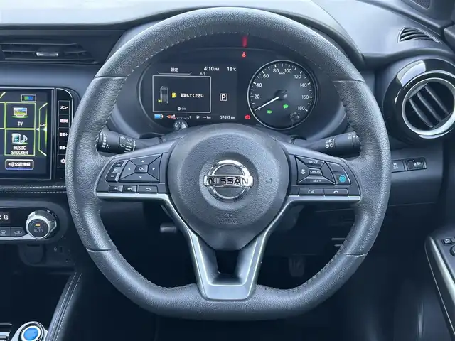 日産 キックス X 茨城県 2020(令2)年 5.8万km ピュアブラック セーフティアシスト/プロパイロット/純正SDナビ/アラウンドビューモニター/インテリジェントクルーズコントロール/LEDオートライト/ハーフレザーシート/純正17インチアルミホイール/オートホールド/電動パーキングブレーキ/スマートキー/ETC