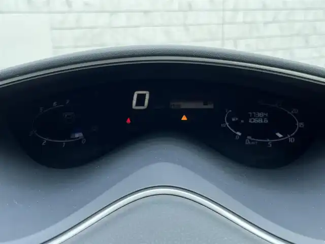 日産 セレナ ハイウェイS S HV Aセーフ 長崎県 2014(平26)年 7.8万km ダイヤモンドブラック (株)IDOMが運営する【じしゃロン長崎店】の自社ローン専用車両になりますこちらは現金またはオートローンご利用時の価格です。自社ローンご希望の方は別途その旨お申付け下さい/純正ナビ　/フルセグ　/ＥＴＣ　/後席フリップダウンモニター　/両側オートスライドドア　/プッシュスタート　/スマートキー　/ＣＤ／ＵＳＢ／ＤＶＤ／ＡＵＸ　/Ｂｌｕｅｔｏｏｔｈ　/クルーズコントロール　/ハロゲン　
