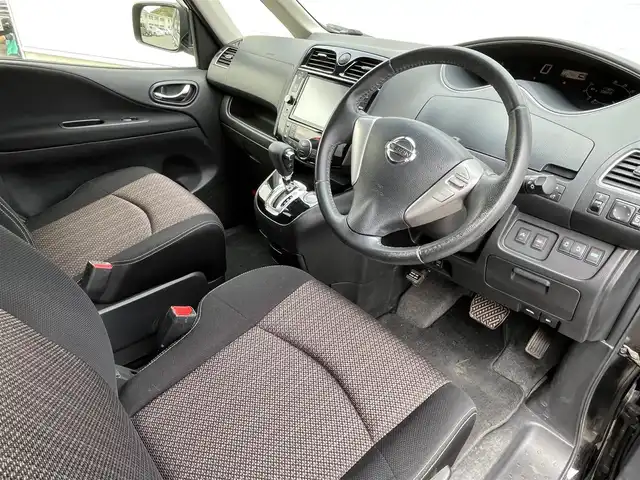 日産 セレナ ハイウェイS S HV Aセーフ 長崎県 2014(平26)年 7.8万km ダイヤモンドブラック (株)IDOMが運営する【じしゃロン長崎店】の自社ローン専用車両になりますこちらは現金またはオートローンご利用時の価格です。自社ローンご希望の方は別途その旨お申付け下さい/純正ナビ　/フルセグ　/ＥＴＣ　/後席フリップダウンモニター　/両側オートスライドドア　/プッシュスタート　/スマートキー　/ＣＤ／ＵＳＢ／ＤＶＤ／ＡＵＸ　/Ｂｌｕｅｔｏｏｔｈ　/クルーズコントロール　/ハロゲン　