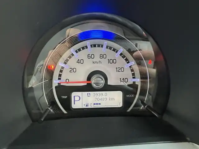 スズキ ハスラー G 熊本県 2014(平26)年 7.1万km パールホワイト 社外SDナビ(AVN-Z03i)/【フルセグTV/CD/DVD/Bluetooth】/バックカメラ/衝突被害軽減システム/社外14インチアルミホイール/シートヒーター(D席)/オートライト/ビルトインETC/ドライブレコーダー/アイドリングストップ/横滑り防止装置/純正フロアマット/プッシュスタート/スマートキー/取扱説明書/保証書