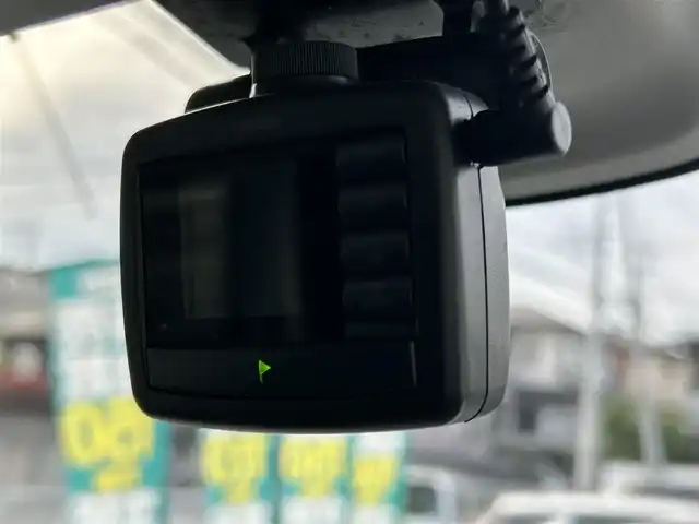 スズキ ハスラー G 熊本県 2014(平26)年 7.1万km パールホワイト 社外SDナビ(AVN-Z03i)/【フルセグTV/CD/DVD/Bluetooth】/バックカメラ/衝突被害軽減システム/社外14インチアルミホイール/シートヒーター(D席)/オートライト/ビルトインETC/ドライブレコーダー/アイドリングストップ/横滑り防止装置/純正フロアマット/プッシュスタート/スマートキー/取扱説明書/保証書