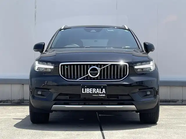 ボルボ ＸＣ４０ リチャージPHV T5 インスクリプション 東京都 2021(令3)年 3.3万km オニキスブラックP HDDナビ/12セグTV/360°カメラ/ガラスサンルーフ/Harman/Kardon/AppleCarPlay/AndroidAuto/赤革シート/前席パワーシート/全席シートヒーター/ステアリングヒーター/充電ケーブル/アダプティブクルーズコントロール/ブラインドスポットアシスト/レーンキープアシスト/パワーバックドア/純正19inchAW/保証書