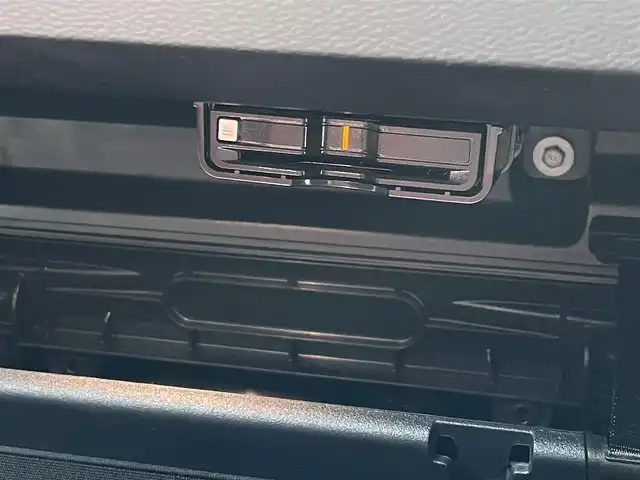 ボルボ ＸＣ４０ リチャージPHV T5 インスクリプション 東京都 2021(令3)年 3.3万km オニキスブラックP HDDナビ/12セグTV/360°カメラ/ガラスサンルーフ/Harman/Kardon/AppleCarPlay/AndroidAuto/赤革シート/前席パワーシート/全席シートヒーター/ステアリングヒーター/充電ケーブル/アダプティブクルーズコントロール/ブラインドスポットアシスト/レーンキープアシスト/パワーバックドア/純正19inchAW/保証書