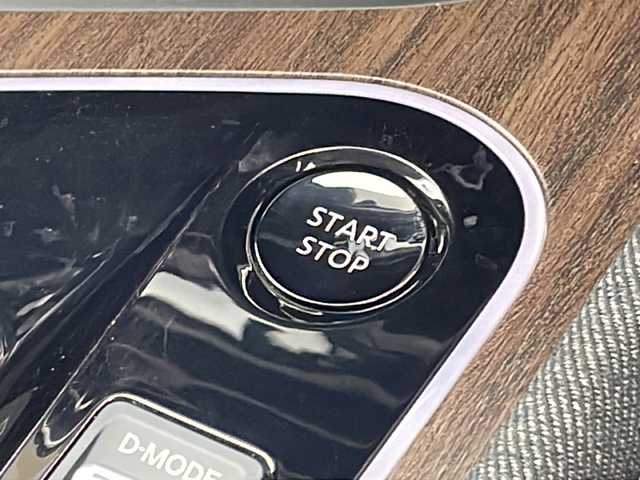 日産 オーラ G レザーエディション 宮城県 2023(令5)年 0.6万km ミッドナイトブラック/サンライズカッパー BOSE/プロパイロット/車線逸脱警報/標識認識機能/エマージェンシーブレーキ/ふらつき警報/デジタルインナーミラー/純正9型ナビ(AM/FM/BT)/Bluetooth/フルセグTV/USB入力端子/アラウンドビューモニター/置き充/ETC2.0/レザーシート/プッシュスタート/スマートキー/スペアキー/オートライト/オートマチックハイビーム/LEDヘッドライト/純正フロアマット/純正17インチアルミホイール