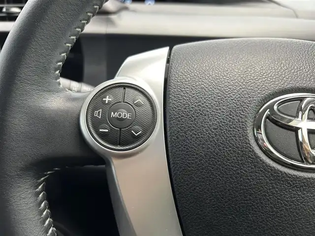 トヨタ アクア G 鹿児島県 2016(平28)年 5.9万km シルバーM 禁煙車/純正ナビ/(フルセグ/Bluetooth/DVD/CD)/バックカメラ/社外ETC/クルーズコントロール/トヨタセーフティセンスＣ/　・プリクラッシュセーフティシステム（対車両）/　・レーンディパーチャーアラート/　・オートマチックハイビーム/ステアリングリモコン/電動格納ミラー/ステアリングリモコン/純正フロアマット/ドアバイザー/オートライト/ECO/EVモード