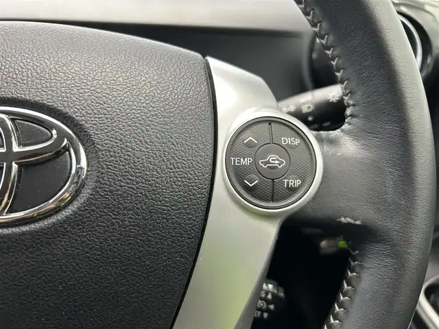 トヨタ アクア G 鹿児島県 2016(平28)年 5.9万km シルバーM 禁煙車/純正ナビ/(フルセグ/Bluetooth/DVD/CD)/バックカメラ/社外ETC/クルーズコントロール/トヨタセーフティセンスＣ/　・プリクラッシュセーフティシステム（対車両）/　・レーンディパーチャーアラート/　・オートマチックハイビーム/ステアリングリモコン/電動格納ミラー/ステアリングリモコン/純正フロアマット/ドアバイザー/オートライト/ECO/EVモード