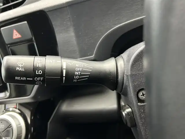 トヨタ アクア G 鹿児島県 2016(平28)年 5.9万km シルバーM 禁煙車/純正ナビ/(フルセグ/Bluetooth/DVD/CD)/バックカメラ/社外ETC/クルーズコントロール/トヨタセーフティセンスＣ/　・プリクラッシュセーフティシステム（対車両）/　・レーンディパーチャーアラート/　・オートマチックハイビーム/ステアリングリモコン/電動格納ミラー/ステアリングリモコン/純正フロアマット/ドアバイザー/オートライト/ECO/EVモード