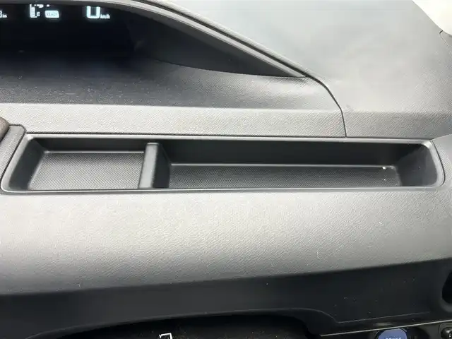 トヨタ アクア G 鹿児島県 2016(平28)年 5.9万km シルバーM 禁煙車/純正ナビ/(フルセグ/Bluetooth/DVD/CD)/バックカメラ/社外ETC/クルーズコントロール/トヨタセーフティセンスＣ/　・プリクラッシュセーフティシステム（対車両）/　・レーンディパーチャーアラート/　・オートマチックハイビーム/ステアリングリモコン/電動格納ミラー/ステアリングリモコン/純正フロアマット/ドアバイザー/オートライト/ECO/EVモード