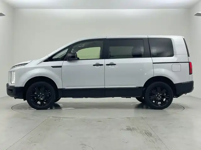 三菱 デリカＤ：５ シャモニー 愛知県 2025(令7)年 0.1万km未満 パールⅡ 登録済未使用車　10km/ALPINE11型ナビ/・Bluetooth/・CD/DVD/・フルセグテレビ/・USB/HDMI接続/全方位モニター/ALPINE12.8型フリップダウンモニター/レーダークルーズコントロール/衝突軽減ブレーキ/レーンキープアシスト/オートマチックハイビーム/ブラインドスポットモニター/ステアリングヒーター/シートヒーター/パワーシート/ハーフレザーシート/LEDヘッドライト