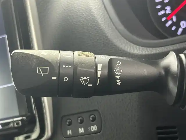 トヨタ ヴォクシー ZS 埼玉県 2017(平29)年 3.1万km ホワイトパールクリスタルシャイン 純正９型ナビ　ＮＳＺＴ－Ｙ６６Ｔ　フルセグ　ＢＴ　ＤＶＤ　純正１２型フリップダウンモニター　両側電動スライド　バックカメラ　クルーズコントロール　純正ドアバイザー　純正フロアマット　ＬＥＤへッドライト
