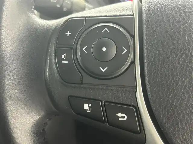トヨタ ヴォクシー ZS 埼玉県 2017(平29)年 3.1万km ホワイトパールクリスタルシャイン 純正９型ナビ　ＮＳＺＴ－Ｙ６６Ｔ　フルセグ　ＢＴ　ＤＶＤ　純正１２型フリップダウンモニター　両側電動スライド　バックカメラ　クルーズコントロール　純正ドアバイザー　純正フロアマット　ＬＥＤへッドライト