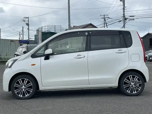 ダイハツ ムーヴ X SA 道央・札幌 2013(平25)年 13.3万km パールホワイトⅢ ４WD/純正ディーラーOPナビ/CD/SD/USB/ワンセグ/スマートアシスト/衝突被害軽減ブレーキ/横滑り防止装置/バックカメラ/ETC/エコアイドル/プッシュスタート/スマートキー/LEDヘッドライト/オートライト/ヘッドライトレベライザー/電動格納ミラー/純正フロアマット/ドアバイザー/スペアキー/純正AW付冬タイヤ積込/155/65/R14/2019年/山5mm