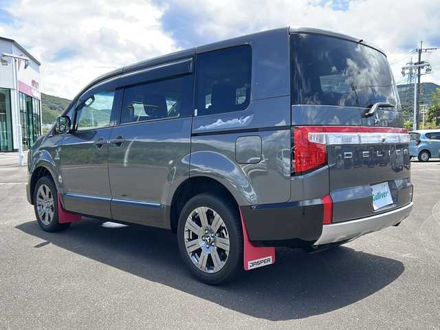 三菱 デリカＤ：５ ジャスパー 鹿児島県 2020(令2)年 1.8万km アイガーグレーM/ダイヤモンドブラックマイカ 純正SDナビ/Bluetooth/CD/SD/iPod/DVD/ETC/全方位カメラ/TV/フルセグ/横滑り防止装置/ABS/純正AW18/純正フロアマット/盗難防止装置/オートライト/オートマチックハイビーム/ハーフレザーシート/保証書/取扱説明書/記録簿/衝突軽減システム