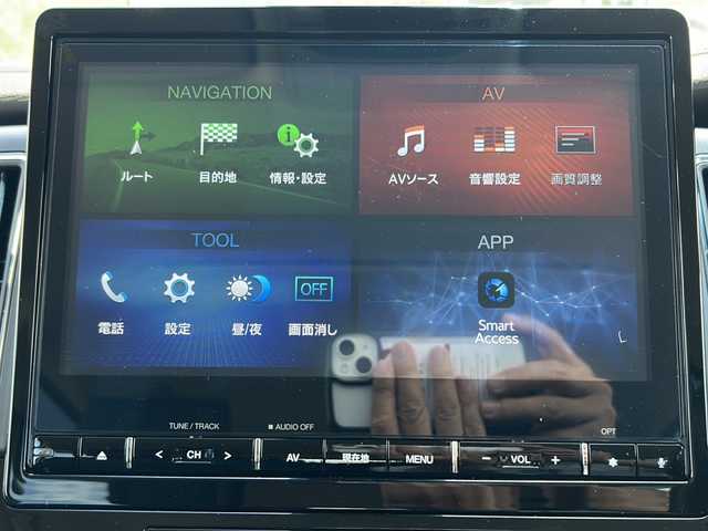 三菱 デリカＤ：５ ジャスパー 鹿児島県 2020(令2)年 1.8万km アイガーグレーM/ダイヤモンドブラックマイカ 純正SDナビ/Bluetooth/CD/SD/iPod/DVD/ETC/全方位カメラ/TV/フルセグ/横滑り防止装置/ABS/純正AW18/純正フロアマット/盗難防止装置/オートライト/オートマチックハイビーム/ハーフレザーシート/保証書/取扱説明書/記録簿/衝突軽減システム