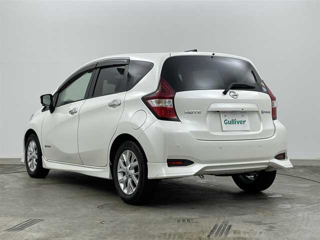 日産 ノート e－パワー X 岡山県 2018(平30)年 3.9万km パール 純正SDナビゲーション/(CD/DVD/SD/BT/USB/ワンセグTV)/全周囲カメラ/純正ドライブレコーダー前方/ETC/ステアリングスイッチ/衝突軽減ブレーキ/レーンキープアシスト/レーダークルーズコントロール/オートハイビームアシスト/LEDヘッドライト/純正15インチAW/スマートキー