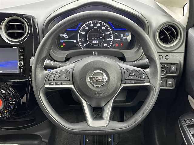 日産 ノート e－パワー X 岡山県 2018(平30)年 3.9万km パール 純正SDナビゲーション/(CD/DVD/SD/BT/USB/ワンセグTV)/全周囲カメラ/純正ドライブレコーダー前方/ETC/ステアリングスイッチ/衝突軽減ブレーキ/レーンキープアシスト/レーダークルーズコントロール/オートハイビームアシスト/LEDヘッドライト/純正15インチAW/スマートキー